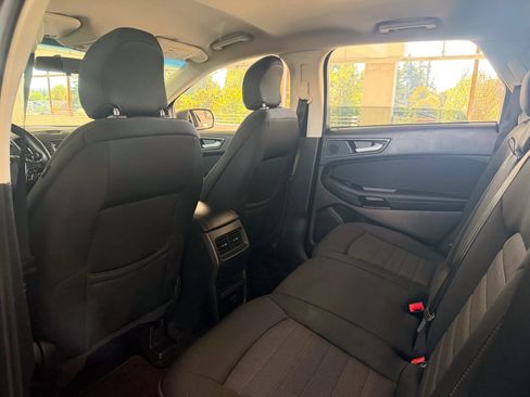 Used 2018 Ford Edge SE AWD/4WD image 18