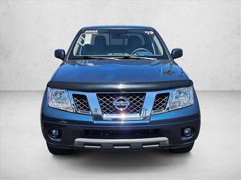 Used 2019 Nissan Frontier SV AWD/4WD image 2
