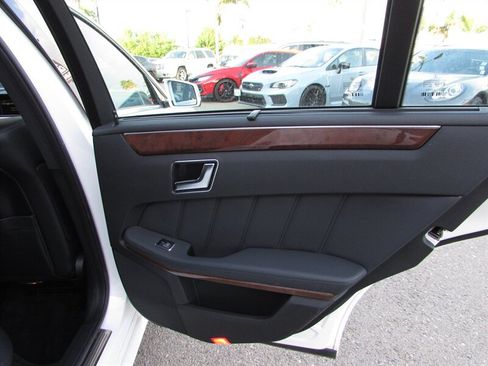 Used 2013 Mercedes-Benz E 350 4MATIC Wagon image 28
