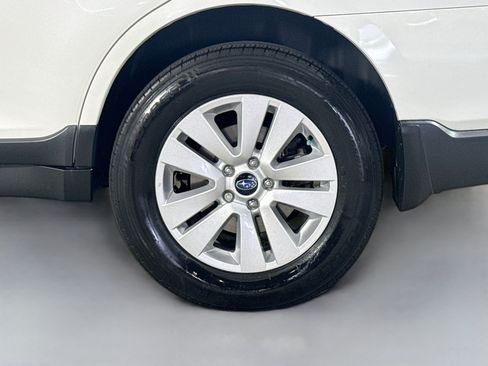 Used 2019 Subaru Outback 2.5i Premium AWD/4WD image 37