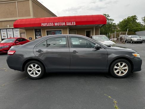 Used 2011 Toyota Camry LE w/ LE Extra-Value Pkg FWD image 8