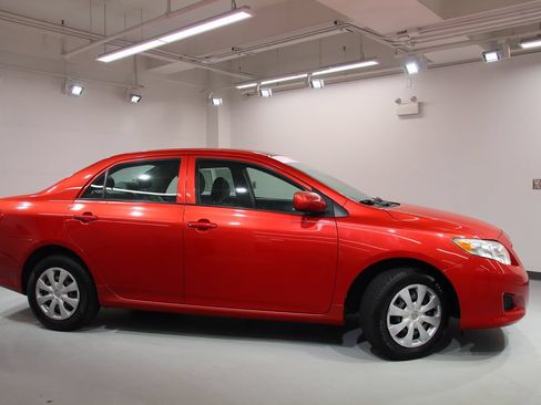 Used 2010 Toyota Corolla LE FWD image 11