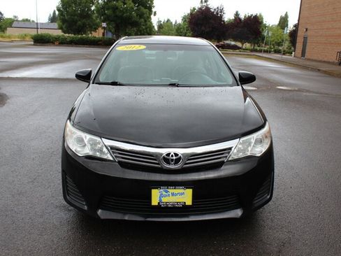 Used 2012 Toyota Camry FWD image 6