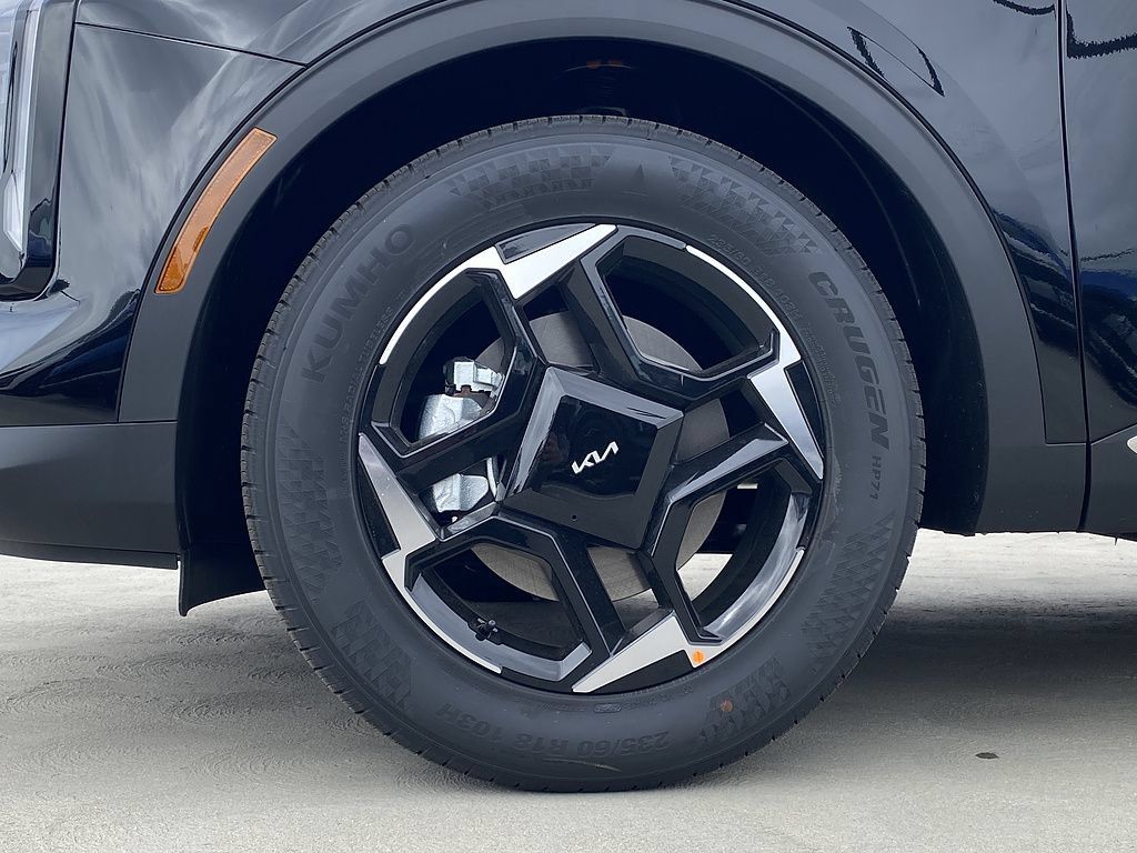 New 2026 Kia Sportage EX FWD image 11