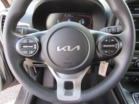 Used 2024 Kia Soul LX w/ Option Group 015 FWD image 27