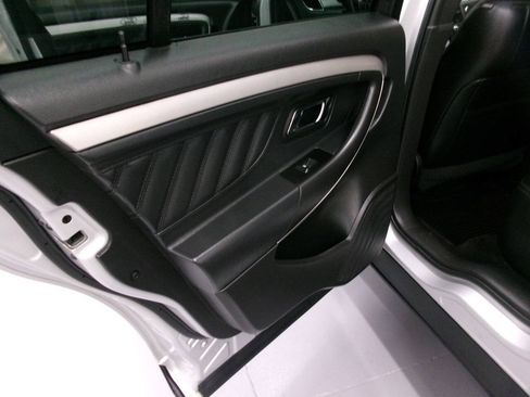 Used 2013 Ford Taurus SEL FWD image 24