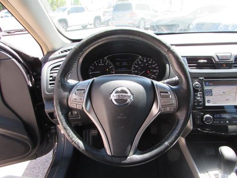 Used 2013 Nissan Altima 2.5 SL w/ Technology Pkg FWD image 13