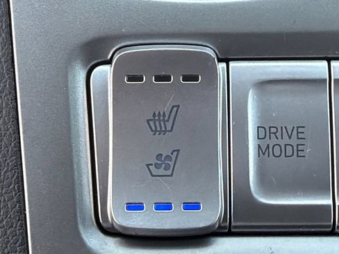Used 2023 Hyundai Kona Limited FWD image 30