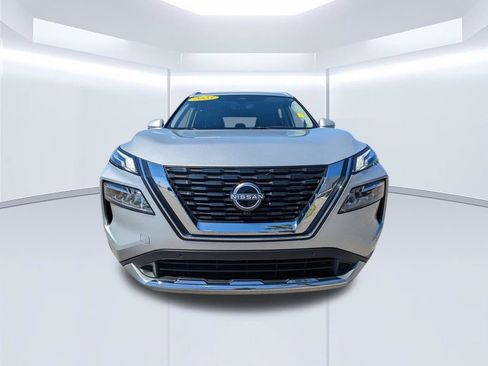 Used 2023 Nissan Rogue Platinum w/ Platinum Premium Package FWD image 3