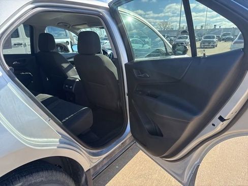 Used 2020 Chevrolet Equinox LT image 20