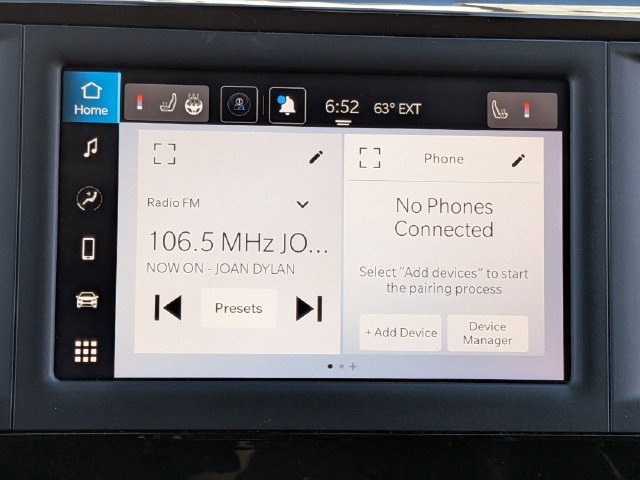 Used 2023 Chrysler Voyager LX FWD image 22