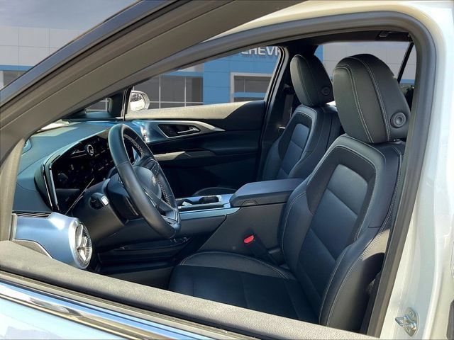 Certified 2024 Chevrolet Equinox EV LT w/ LPO, Active Package FWD image 23