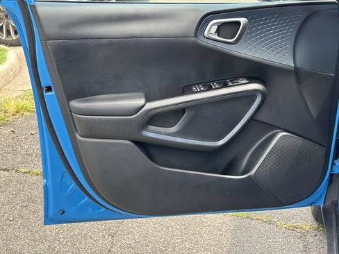 Used 2025 Kia Soul EX FWD image 13