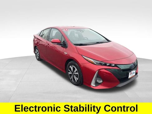 Used 2017 Toyota Prius Prime Advanced w/ Carpet Mat Package image 8