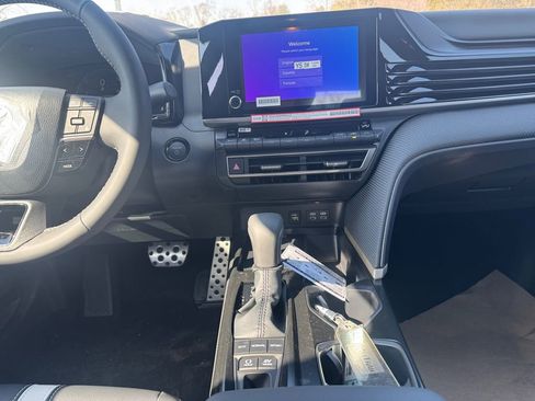 New 2026 Toyota Camry SE w/ Convenience Package FWD image 11