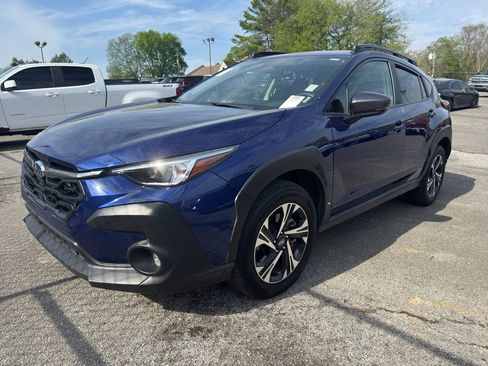 Used 2025 Subaru Crosstrek 2.0i Premium image 8