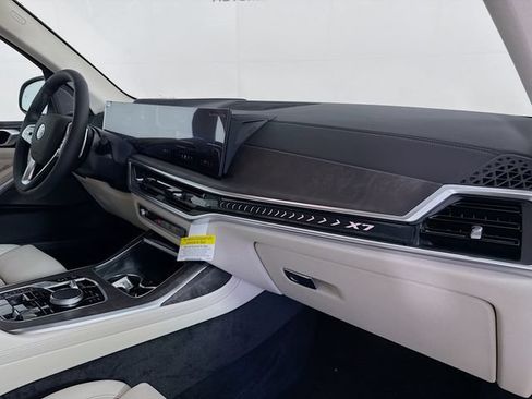 New 2027 BMW X7 xDrive40i AWD/4WD image 32