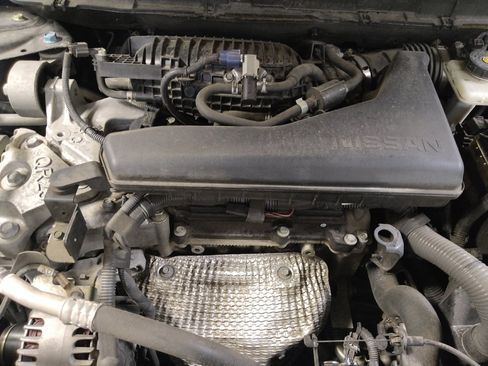 Used 2020 Nissan Rogue S FWD image 30