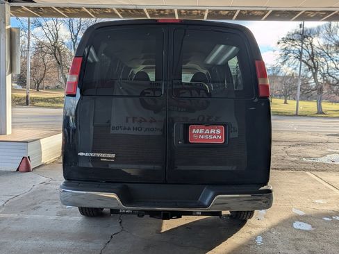 Used 2012 Chevrolet Express 3500 LT w/ LT Preferred Equipment Group image 8