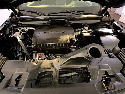 Used 2025 Honda Pilot Black Edition image 32