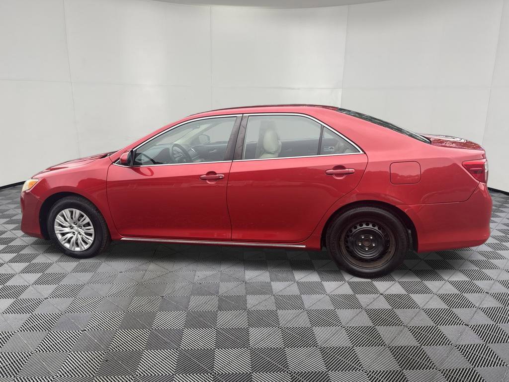 Used 2012 Toyota Camry LE FWD image 14