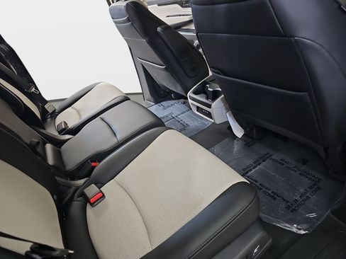 Used 2026 Honda Odyssey Elite image 13