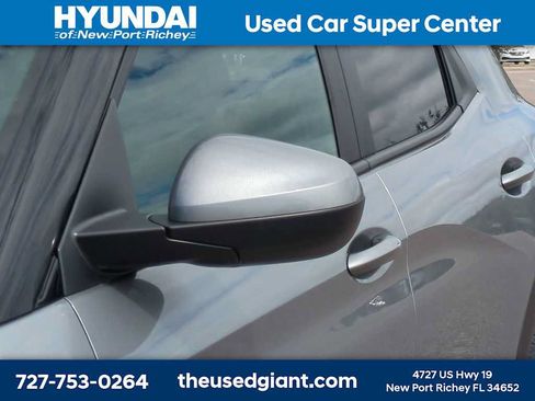 Used 2023 Chevrolet TrailBlazer LT w/ Convenience Package FWD image 11