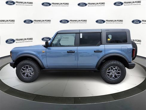 New 2025 Ford Bronco Badlands image 2