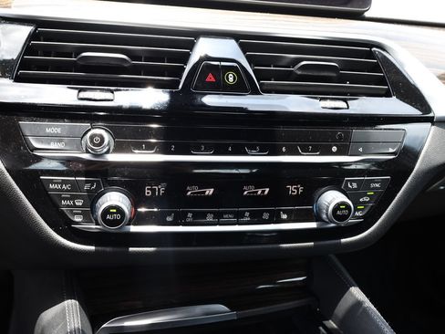 Used 2023 BMW 530i xDrive w/ M Sport Package AWD/4WD image 32