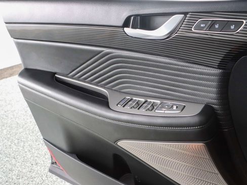 Used 2024 Hyundai Palisade Calligraphy image 23