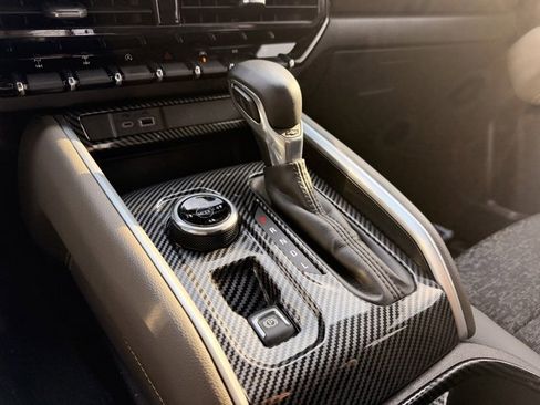 Used 2024 Chevrolet Colorado ZR2 image 21