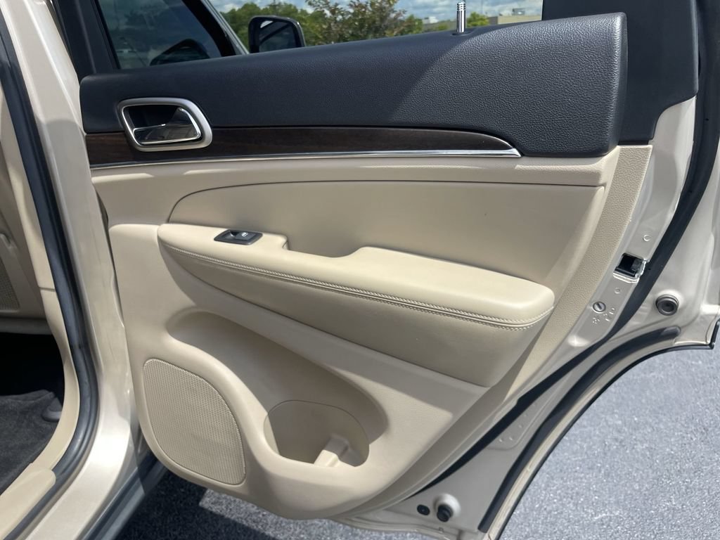 Used 2014 Jeep Grand Cherokee Limited AWD/4WD image 24