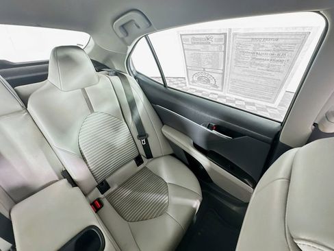 Used 2023 Toyota Camry SE image 14