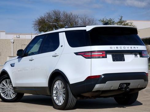 Used 2017 Land Rover Discovery HSE Luxury image 6