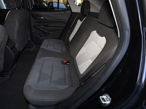 Used 2024 Chevrolet Trax LS image 13