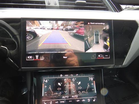 Used 2021 Audi e-tron Premium Plus w/ Premium Plus Package image 13