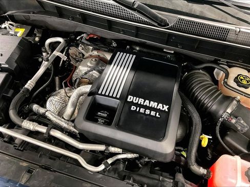 Used 2023 Chevrolet Silverado 1500 RST w/ Z71 Off-Road Package AWD/4WD image 35