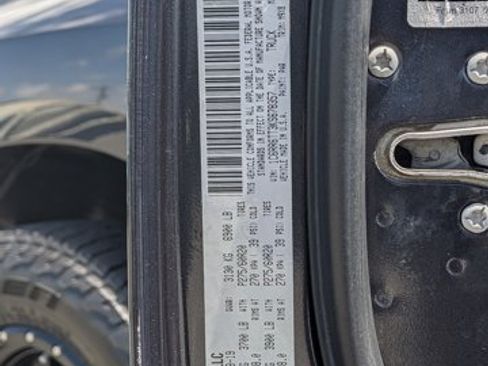 Used 2019 RAM 1500 Big Horn RWD image 24