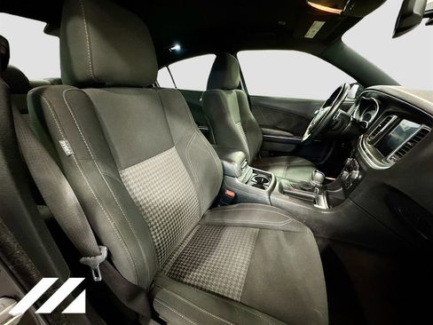 Used 2018 Dodge Charger GT AWD/4WD image 27