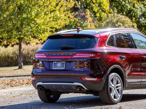 Used 2017 Lincoln MKC Reserve w/ Lincoln MKC Climate Package image 5