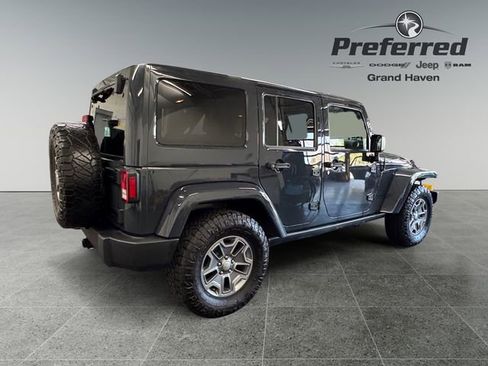 Used 2016 Jeep Wrangler Unlimited Rubicon w/ Dual Top Group AWD/4WD image 21