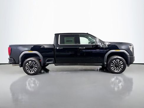 New 2026 GMC Sierra 3500 Denali Ultimate w/ LPO, Black Badging Package image 8