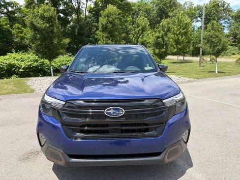 Used 2025 Subaru Forester Sport AWD/4WD image 3