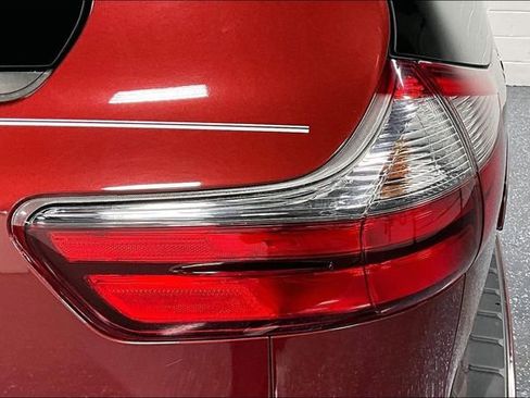 Used 2020 Toyota Sienna LE AWD/4WD image 22