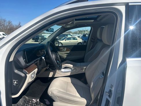 Certified 2025 Mercedes-Benz GLE 450e 4MATIC image 10
