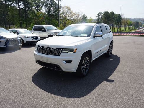 Used 2017 Jeep Grand Cherokee Overland image 24