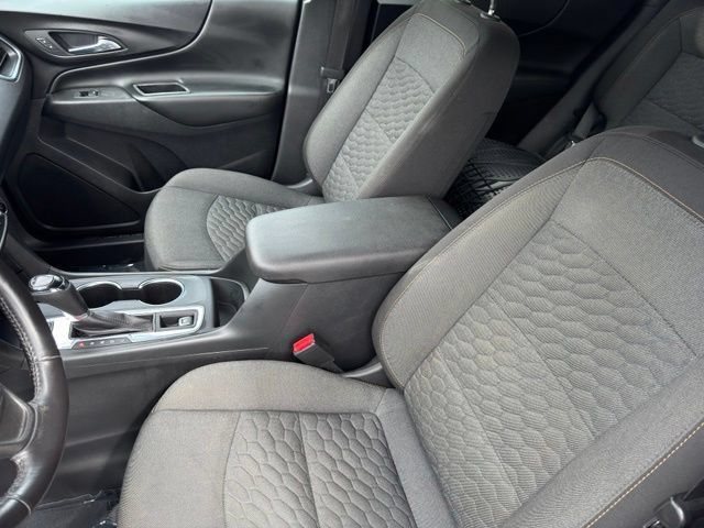 Used 2020 Chevrolet Equinox LT w/ Driver Convenience Package AWD/4WD image 6