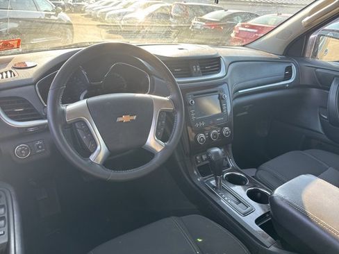Used 2016 Chevrolet Traverse LT w/ Style and Technology Package image 13