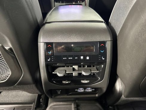 Certified 2023 Jeep Grand Cherokee Overland w/ Advanced Protech Group III AWD/4WD image 31