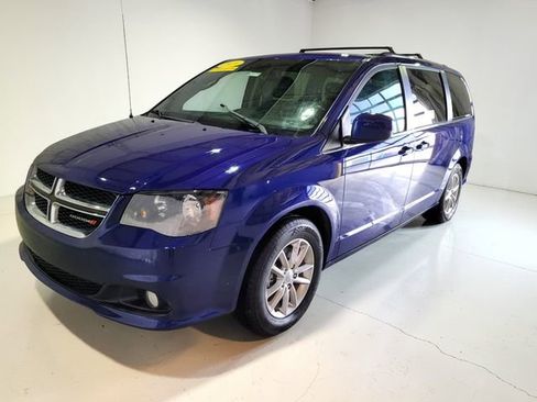 Used 2019 Dodge Grand Caravan SXT w/ Rear Park Assist Package image 13